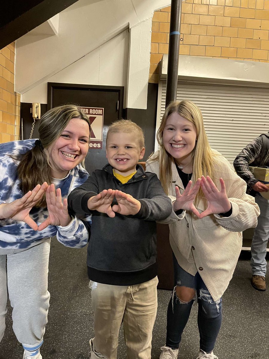 bolandtechmedia's tweet photo. Mini-THON Ice Skating Night was a great time! 173 ice skaters and $1200 raised FTK! We were honored to have the Swartzendruber Family join us. They are a Four Diamonds family. Their son, Calvin, an East High grade K student recently rang the bell marking the end of his treatment. https://t.co/mVAd9BP8hr