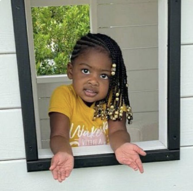 small_kies's tweet image. Me weathering why SUYA is trending 🚶🚶🤦‍♂️😂