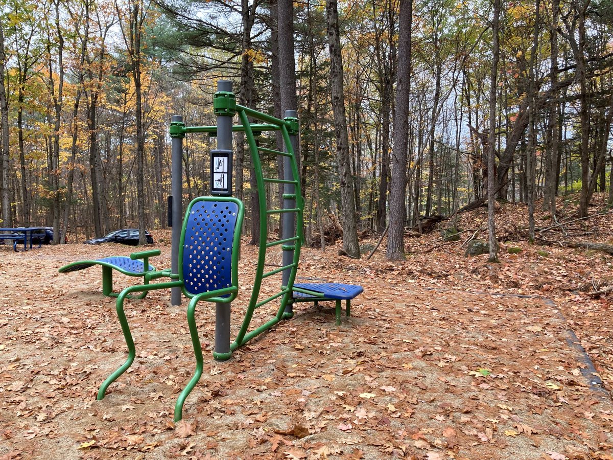 d_willey's tweet photo. @JonWardo @cmckenney @ArielTroster Here in @Mun_de_Cantley, the municipality is installing exercise equipment in new parks and when renovating existing parks. At present 5 of 21 parks have them (https://t.co/itms0vUXeC). https://t.co/jcQqSHCNAs