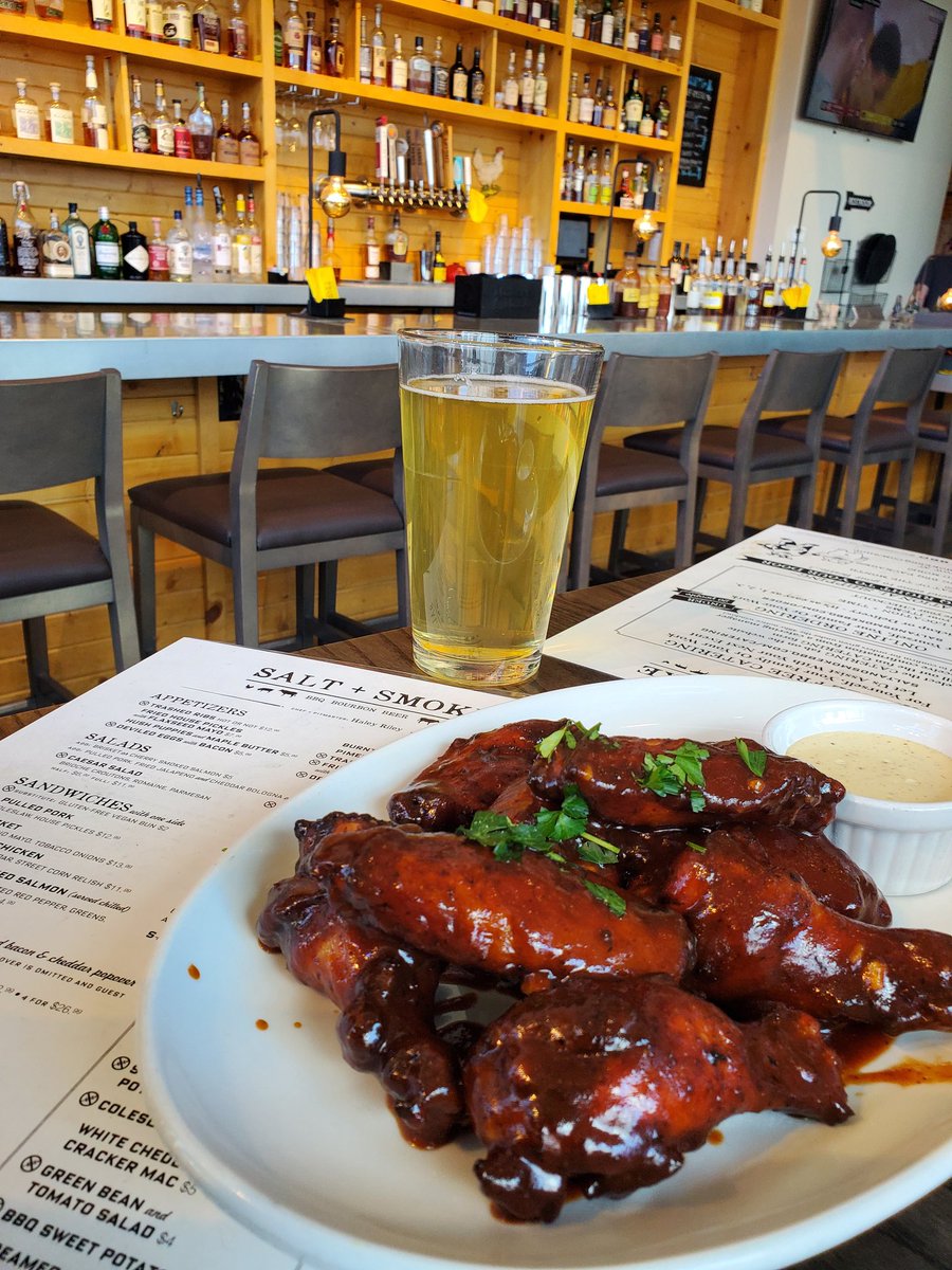 EatingEddy's tweet photo. Yes. #wheninstlouiswings https://t.co/PDVw1YooDM