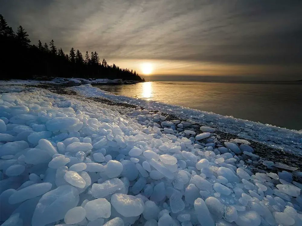 manitoulinmagic's tweet photo. Such a beautiful photograph by Manitoulin Island photographer Peter Baumgarten! "Ice Stones" , Providence Bay. 18x24, printed on photo board.https://t.co/7NI7RlnkrM  @PerivaleGallery #photography #manitoulinisland #manitoulinmagic https://t.co/sfColm0121