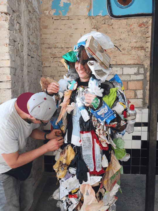Catherine_Kyrs's tweet photo. @antonohaio Пам‘ятаю як в недалекому 2019 @MacPaw теж створив міський камуфляж😎 https://t.co/xF0DKou1bh