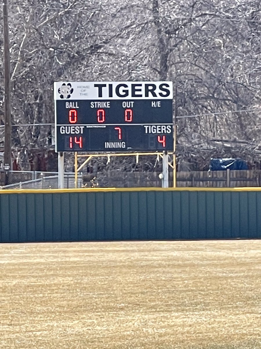 PCBBaseball's tweet photo. Bulldogs win 14-4 at Canon City! 1-0 on the season #DOGS https://t.co/3HTllRP0b0