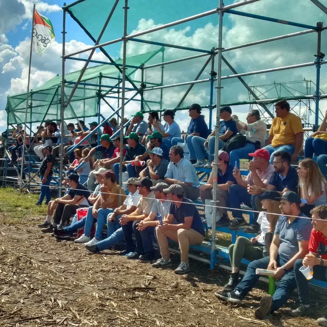 Presentes con Field Test en el tecnodromo Mario Bragachini de <a href="/Expoagrocom/">Expoagro</a> mostrando la última tecnología en servicios de Agricultura de precisión.