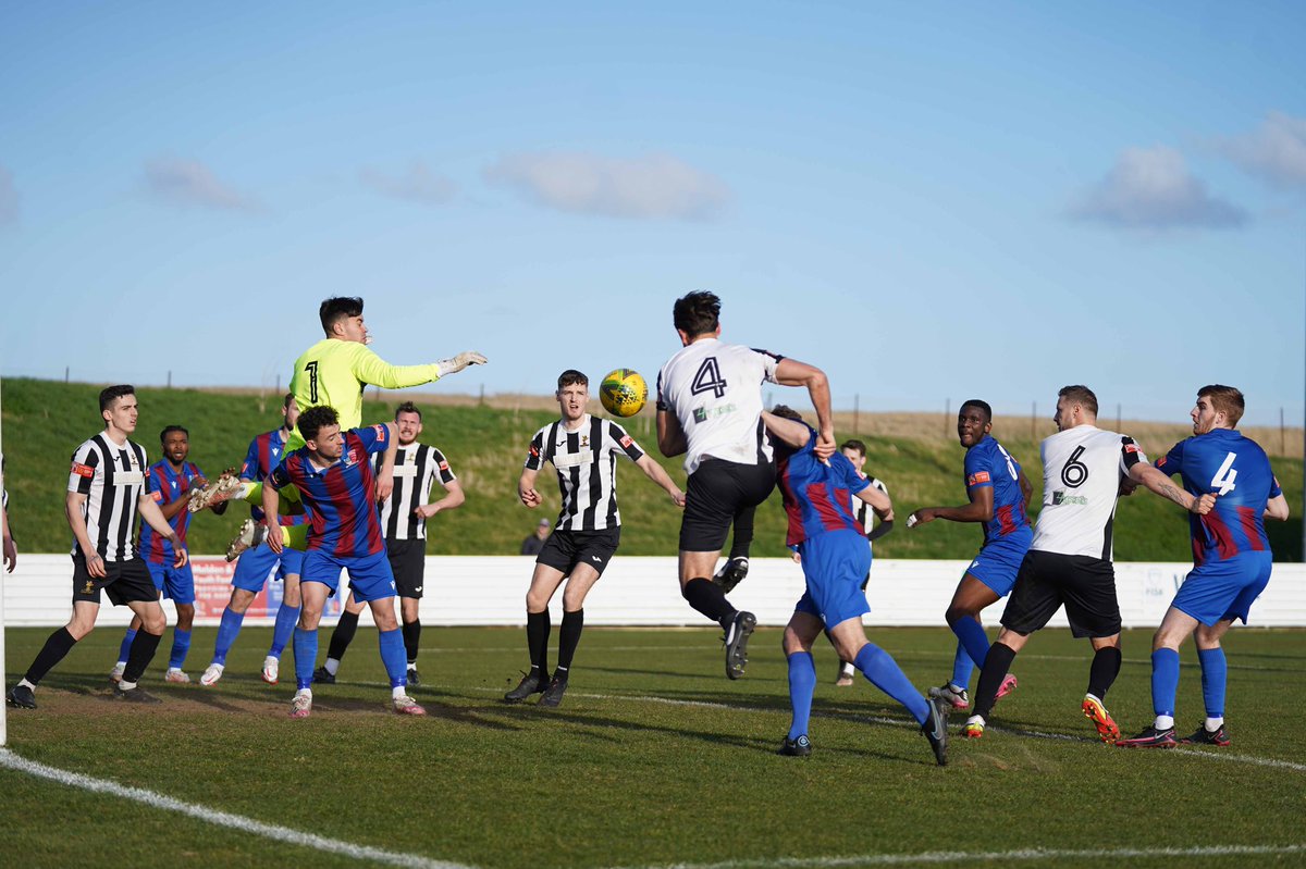 MaldonTiptreeFC's tweet photo. A first Jammers goal for @GeorgeWinn3 👏🏼
📸 | @RoyWarner5
#Jammers 🍓 #MALDER https://t.co/x1cQiKckWZ