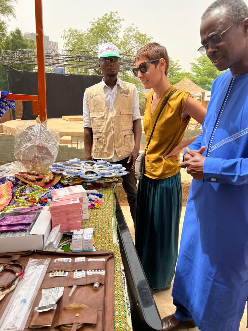 AnbefOfficiel's tweet photo. https://t.co/DVfCJBbxDT
#Festival 
Retour en image sur la participation d’ANBEF au 1er festival ouest africain pour l’égalité Femmes-Hommes et le climat organisé par Empowher au CCFN Jean Rouch de Niamey.
#ANBEF
IPPF Africa Region https://t.co/zBhhCfN58y