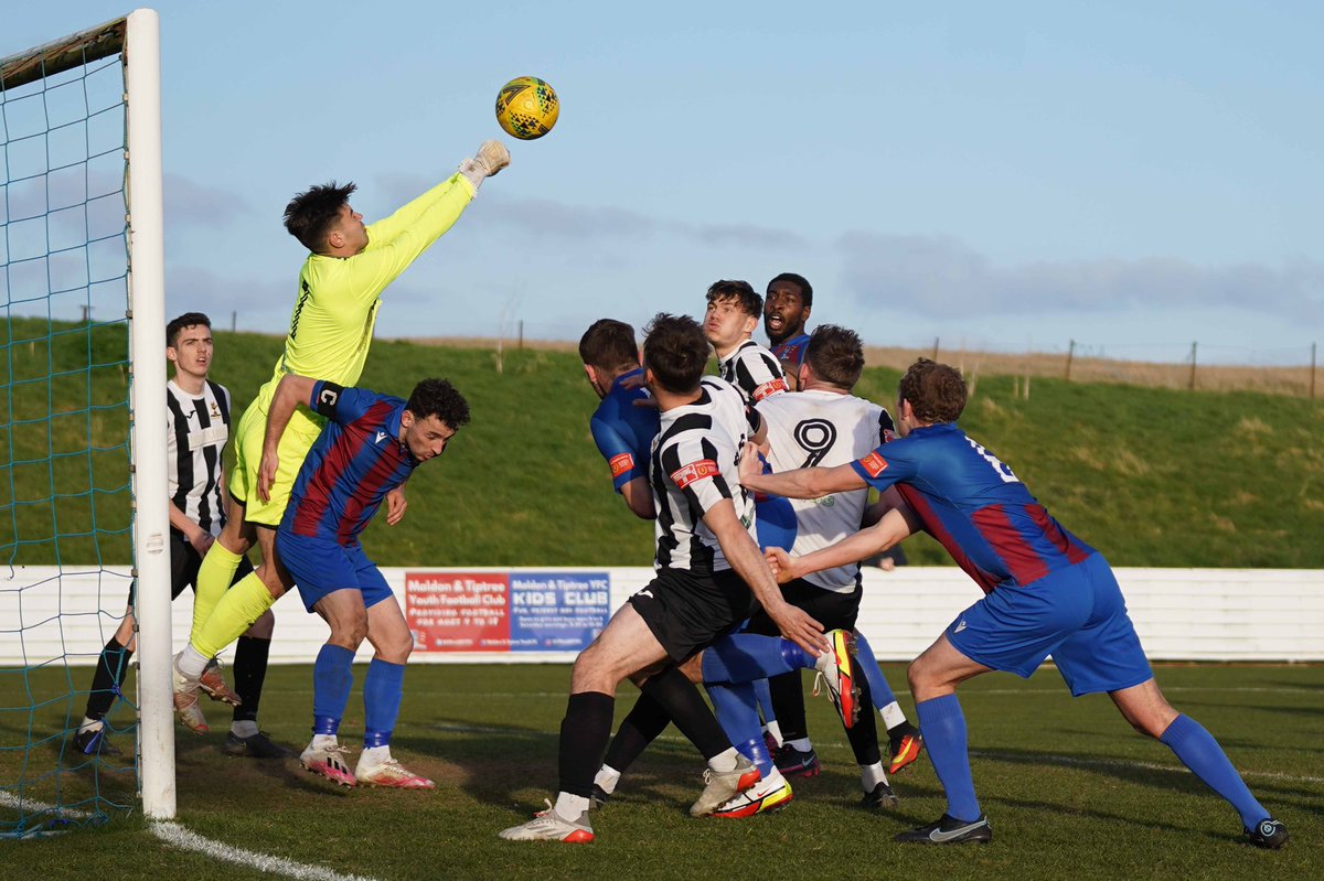 MaldonTiptreeFC's tweet photo. It went in, in the end… 😉
A first Jammers goal for @JoeyTurpin
📸 | @RoyWarner5
#Jammers 🍓 #MALDER https://t.co/LuewIZhFlh
