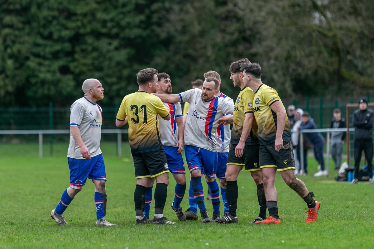 MikeJam33906326's tweet photo. 2-2 in todays game between @PentwynDynamos and @CardiffAthletic https://t.co/P7YF05Mna6