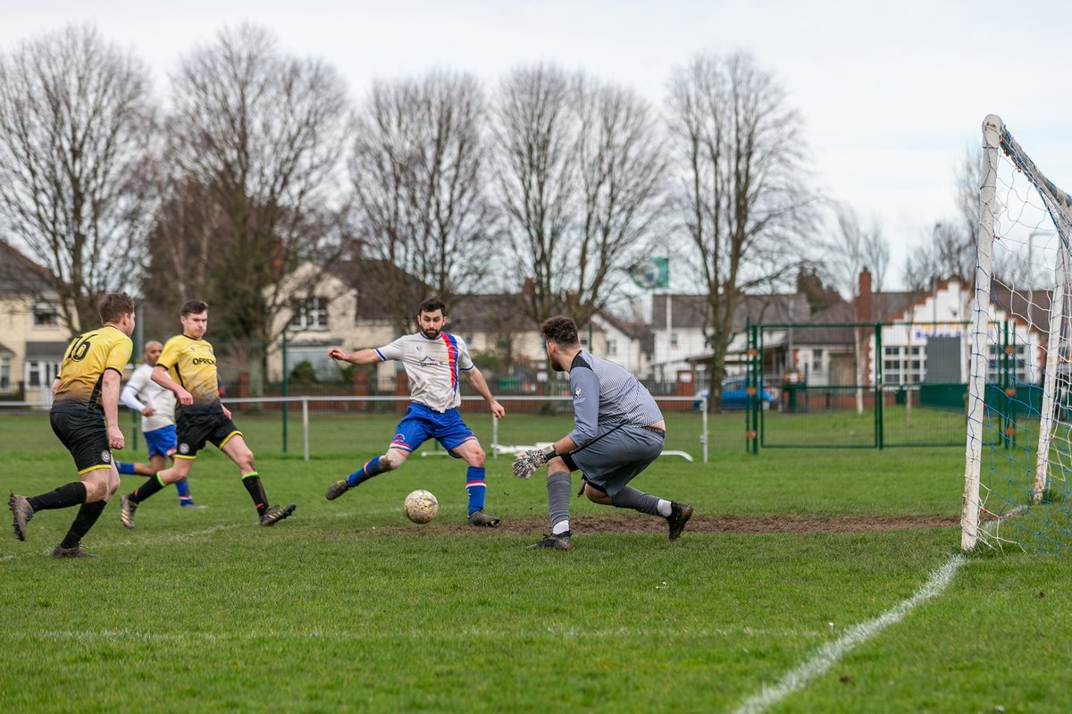 MikeJam33906326's tweet photo. 2-2 in todays game between @PentwynDynamos and @CardiffAthletic https://t.co/P7YF05Mna6