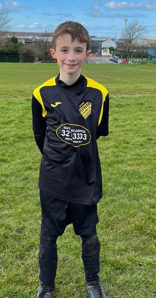 Northfield_JFC's tweet photo. Great performance @scotlandroadjf1 this morning against a strong team.
Passing and movement looking better.
Unfortunate not to score but Jackson stepped up to go in goal and earned a well deserved @Radiocarslpool MoM👏👏👏💪
💛🖤 https://t.co/LxqFW189lJ