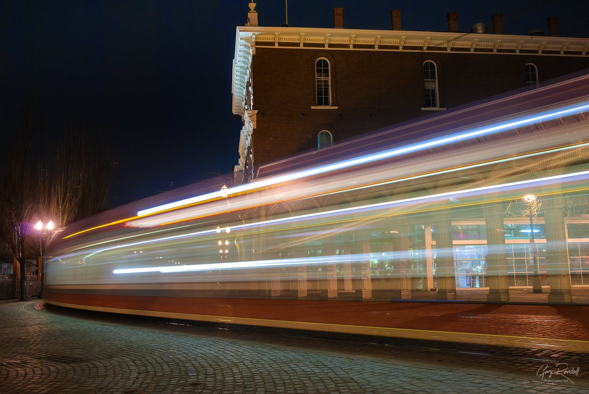 thegaryarandall's tweet photo. A streetcar at night in Portland Oregon #photography #urbanphotography #PDX #portland #maxtrain https://t.co/L75jiUTOiH
