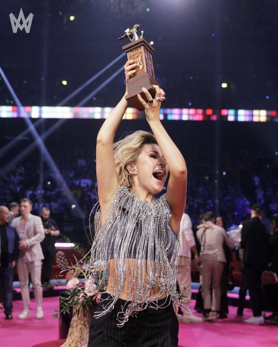 SVTmelfest's tweet photo. ❤️🏆 https://t.co/ab5HX4EQwp