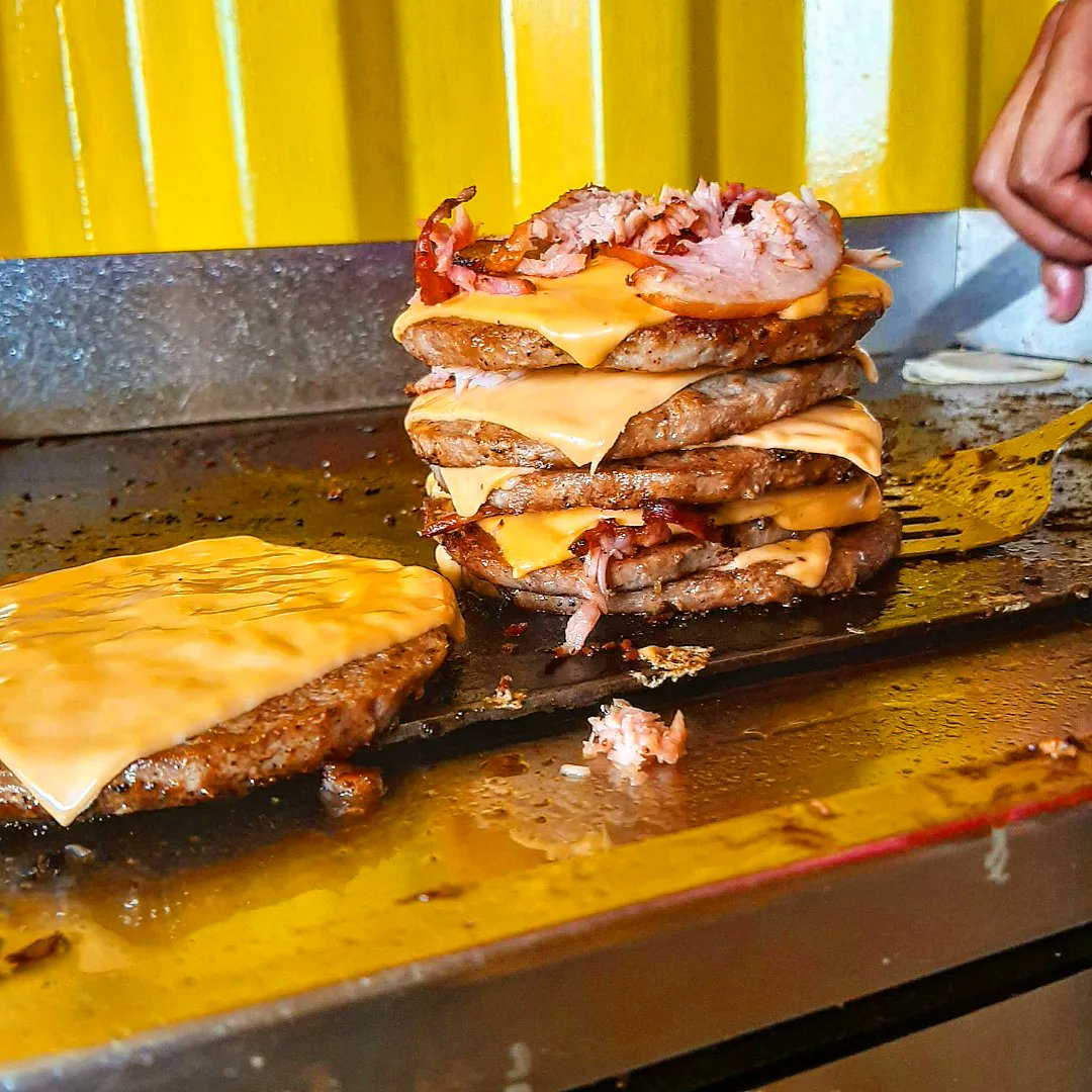 ChefRobynhood_'s tweet photo. @Yfm @McDonalds_SA My dream moment is seeing my burger joint  big . 1 in each province 
#GuaranteedMoments https://t.co/aMkOXW1sx8
