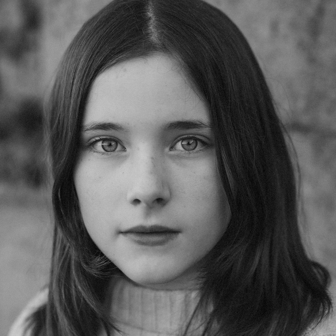 What a sensation! At just 12 years of age, CATHERINE CLINCH has won the Best Lead Actress award at the #IFTAs for her astonishing lead performance in #AnCailínCiúin! 👧 Is grá le gach éinne thú Catherine! 🎆🙌 #TheQuietGirl #IFTA