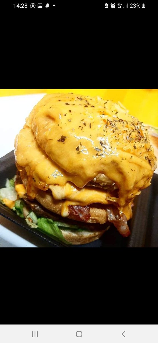 ChefRobynhood_'s tweet photo. @Yfm @McDonalds_SA My dream moment is seeing my burger joint  big . 1 in each province 
#GuaranteedMoments https://t.co/aMkOXW1sx8