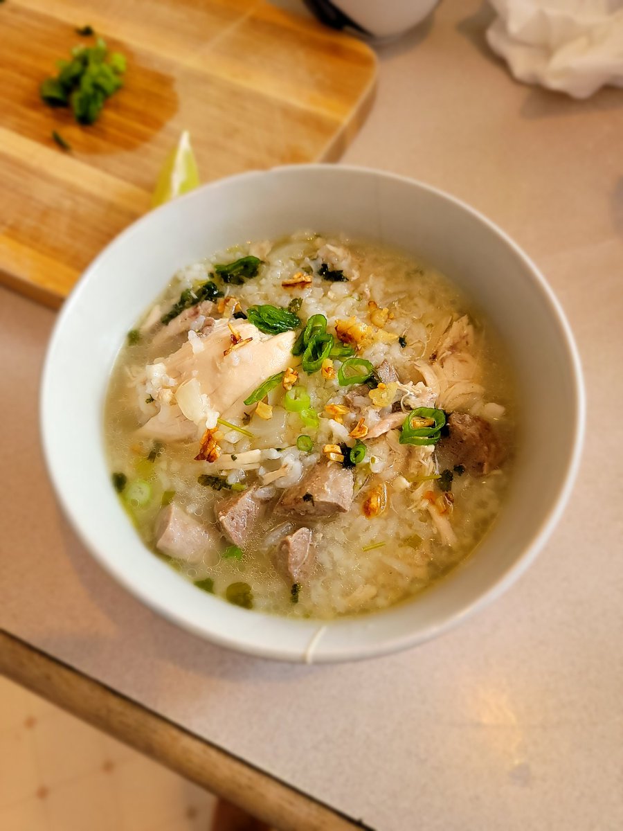 AhhBo's tweet photo. It's cold today. Made some Cambodian porridge (boh boh krew-eng) for the soul. 🇰🇭🍲 https://t.co/XNTuvmB4r6