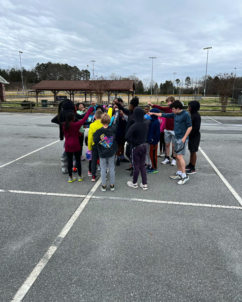 ConcordRockets's tweet photo. First practice complete!
Great job! We got a little taste of what’s to come! We didnt beat the darkness,but we did beat the rain!
#likearocket
#10yearsarocket
#10TD #aau #TrackandField #nc https://t.co/IXQtjOqwHd
