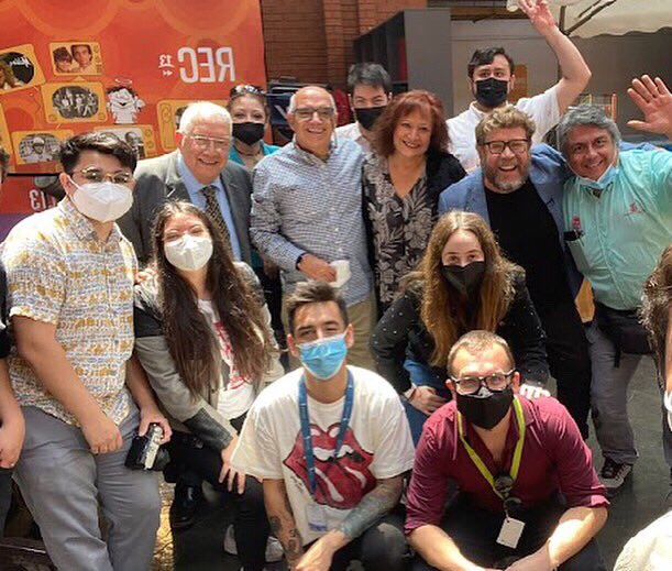 RECTV13's tweet photo. No se imaginan lo agradecidos que estamos con nuestros invitados por participar en #RECPlay y ayudarnos a recordar tantos momentos y anécdotas de la televisión junto a @elwerne 🙏❤️. ¡Gracias a nuestro equipo y al público que nos acompañó semana a semana! 🥰 https://t.co/cNgVNElcoE