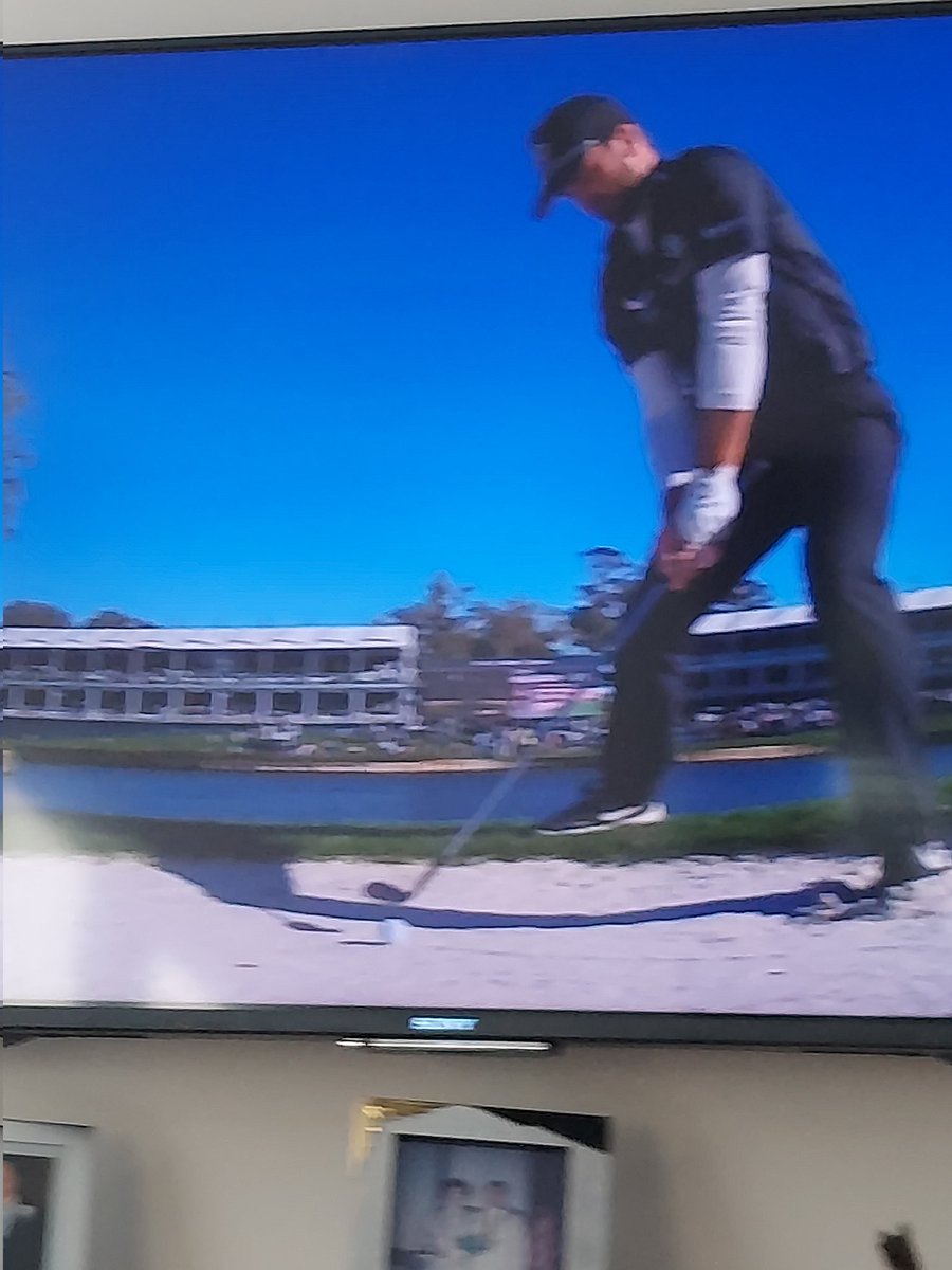 SteveRFox's tweet image. Would love to see who would get on 17 first between @ChadHartmanShow and @bloisolson with this wind!!