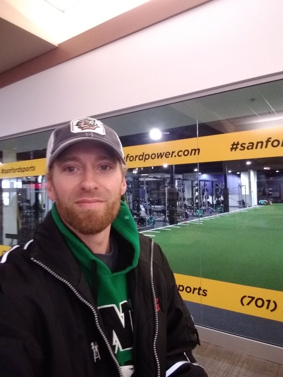 BrandonSnoots's tweet photo. Spent part of my afternoon talking about the #FitScrypt app with trainers here at this #fitness facility.
They were very excited to get the free app when it releases and earn #cryptocurrency.  Hop on board today 🔥🔥💪💪🔥🔥 $FIT
#BodyPositivity #gym #Training #Crypto #BNB #bsc https://t.co/ybJDtiZynr
