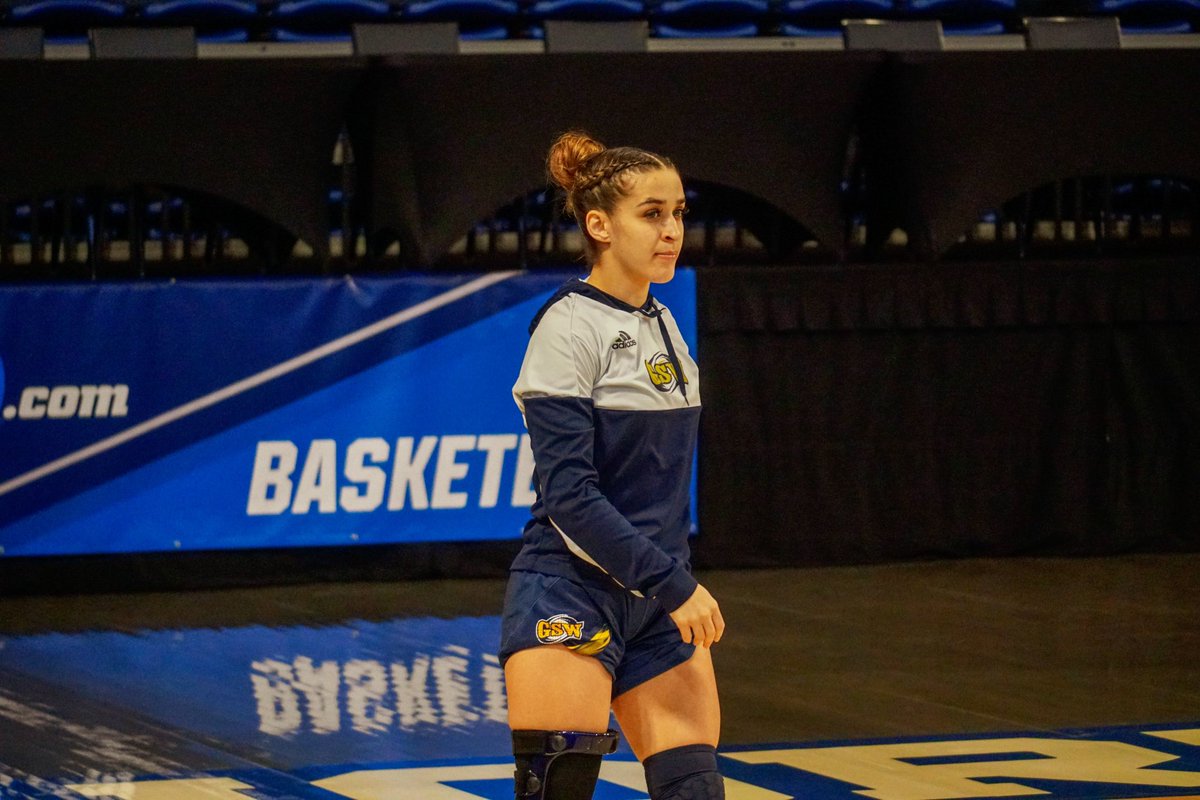 GSWAthletics's tweet photo. Almost that time⌛️
Warmups✅
Tip-Off🔜
#CategoryFive🖐 | #WeTheStorm🌀 https://t.co/kmVrkNt21E