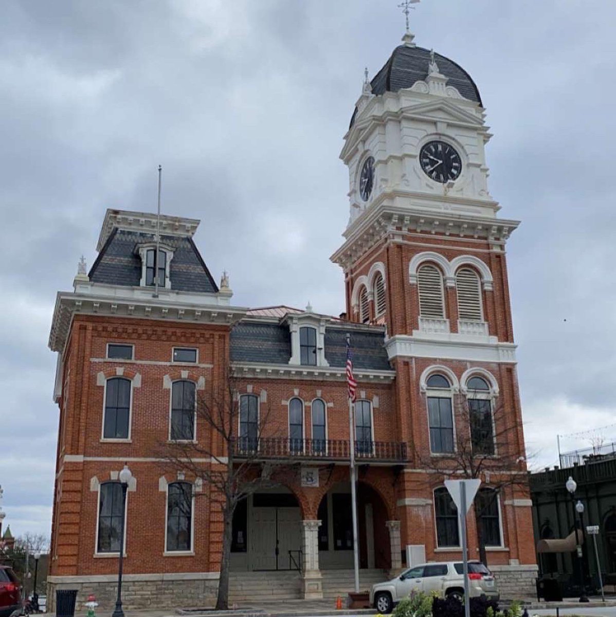 _gaaabbbyy's tweet photo. went to mystic falls, got to drink from a blood bag, but sadly did not run into @iansomerhalder :( https://t.co/qHcq526PgJ