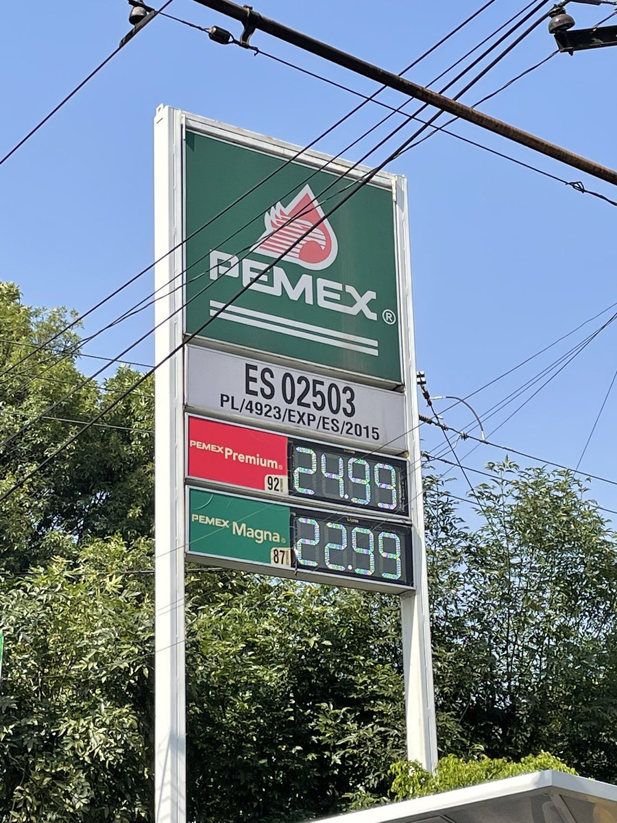 hpatvt's tweet photo. @Profeco @Claudiashein @rocionahle Precio de gasolina en gasolinera de Xicoténcatl y División del Norte!!! https://t.co/OHgyTOIrwV