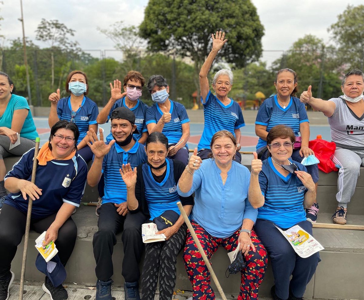 DannyRamirezro's tweet photo. Estamos a pocas horas y seguimos sumando familias, amigos; gracias a todos por querer trabajar junto a mí por nuestro departamento. #Centroesperanza105 

#DannyALaCámaraPorSantander
#CoaliciónCentroEsperanza
#elecciones2022
#votopordanny https://t.co/f80Fh5aQVH