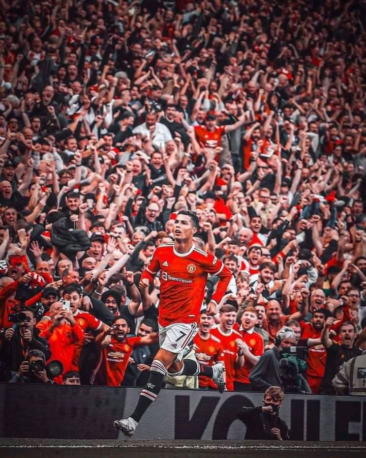 splash3441's tweet photo. @Cristiano has sent a lot of records on the ground before now. Now he is just showing it to the world. #highestgoalscoringplayer https://t.co/JDPyP6k2GJ