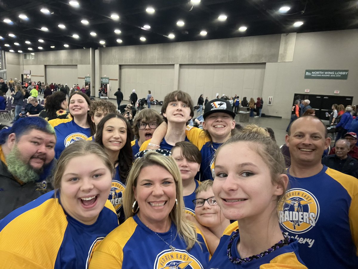 hollybug25's tweet photo. WE Archery did a great job at the NASP State Tournament today!! 💙💛#proudtobeWE 🏹🎯 https://t.co/QRuvf7jUdQ
