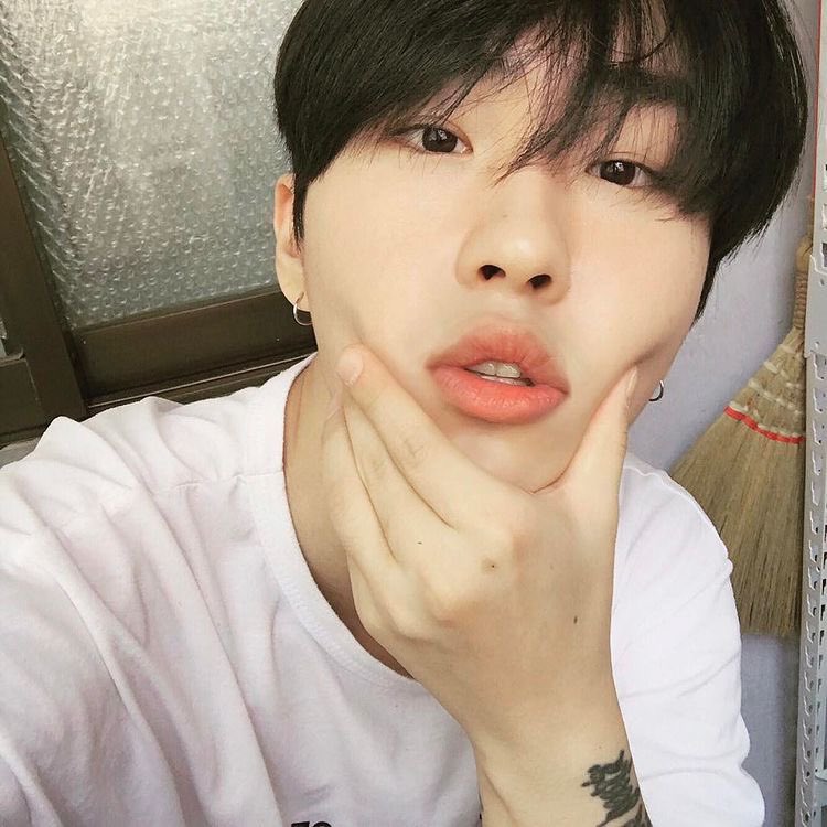 SilverxSnake's tweet image. 𝙽𝚊𝚖𝚎 : 𝚄𝚗𝚔𝚗𝚘𝚠𝚗 𝚌𝚊𝚕𝚕 𝚖𝚎 𝙼𝚊𝚒𝚔𝚊𝚞 

𝙰𝚐𝚎 : 𝟸𝟽

𝙼𝚍𝚗𝚒, 𝙱𝚒𝚜𝚎𝚡𝚞𝚊𝚕, 𝚃𝚊𝚝𝚝𝚘𝚘 𝙴𝚗𝚝𝚑𝚞𝚜𝚒𝚊𝚜𝚝 

                  𝙻𝚒𝚔𝚎/𝚁𝚎𝚝𝚠𝚎𝚎𝚝