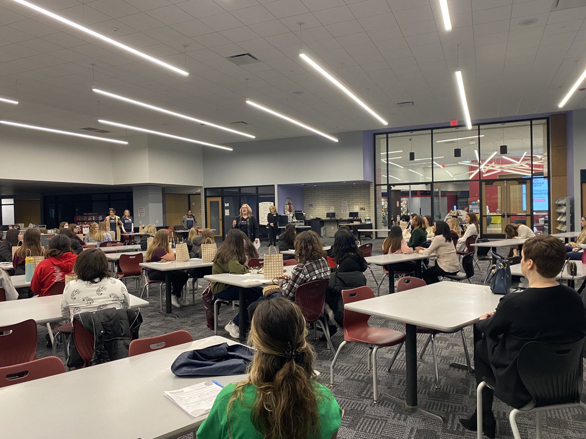 LauraWilkens3's tweet photo. ⁦@Maine_207⁩  @Maine_South so pleased to host ⁦@NerdGirlSuccess⁩ and this amazing group of professional women as they inspire the next generation of leaders! https://t.co/GYA2HUubAM