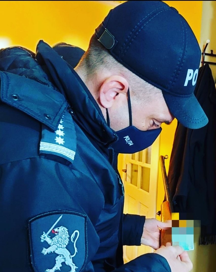 ip_nisporeni's tweet photo. 📚 Potrivit normelor legale, #permisul_de_armă 📒 are o #valabilitate de 5️⃣ #ani iar pentru #prelungirea 📝  valabilităţii permisului de armă, titularul acestuia este obligat să se prezinte, înainte de împlinirea termenului, la #reprezentantul 👮🏻‍♂️🏪 #serviciului_armament ‼️ https://t.co/FQi1RBKoJg