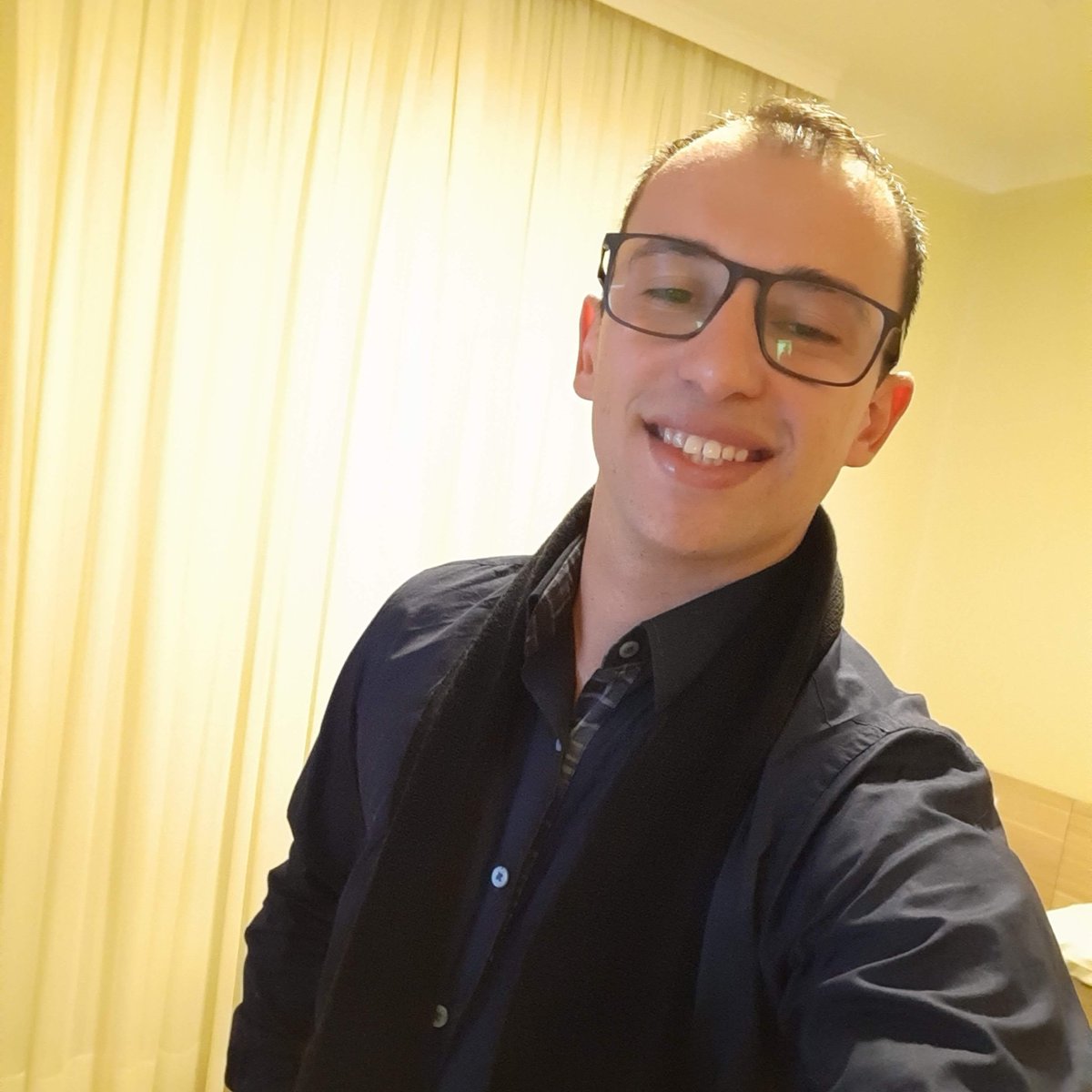 schdilneize's tweet photo. #NewProfilePic https://t.co/BaAAuBbXyI