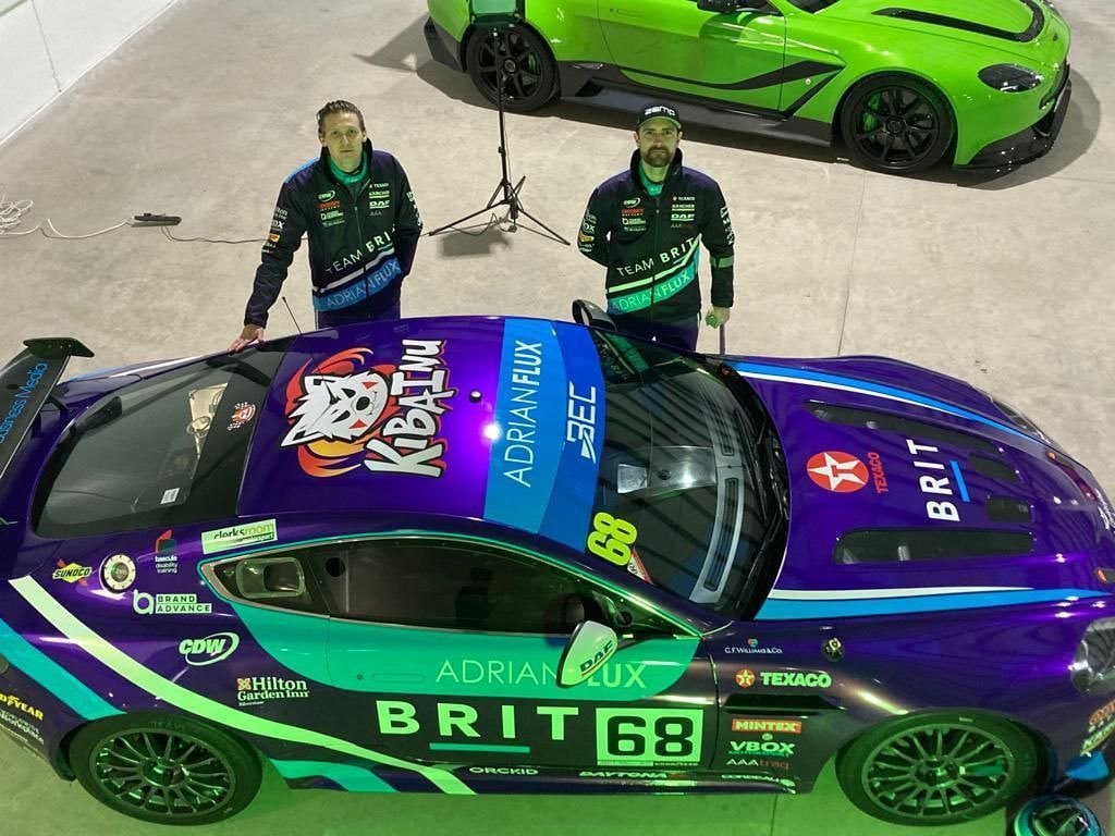 twocents00's tweet photo. @FrankLambeek $KIBA x @TeamBRITracing just teamed up!! 

Kiba just paired up with one of the most unique and inspirational teams in competitive motorsport, @TeamBRITracing, comprised of only disabled drivers competing on equal terms🔥🔥🔥

$KIBA #kibakrew @KibaInuWorld #kibainu https://t.co/zvM5xk6rP3