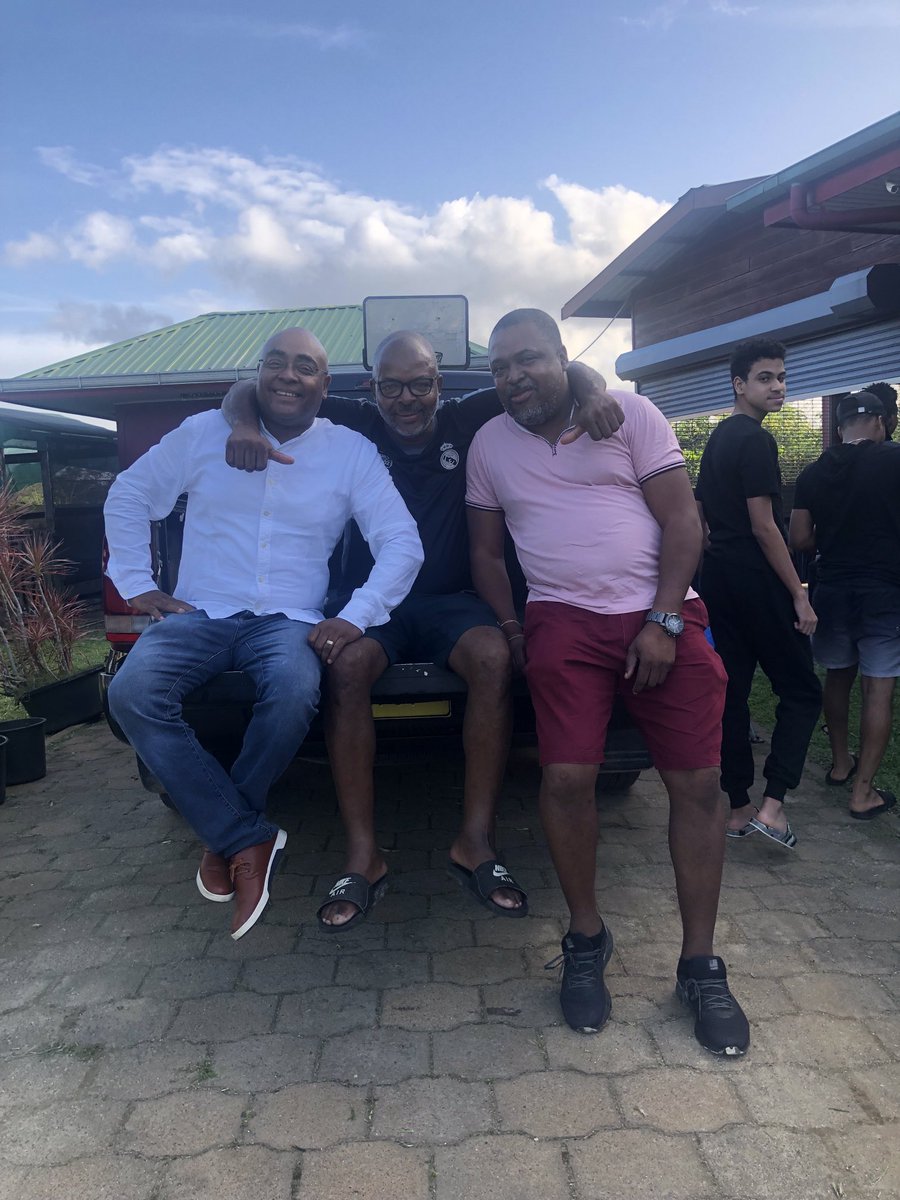 demanager_sr's tweet image. Brother to brother