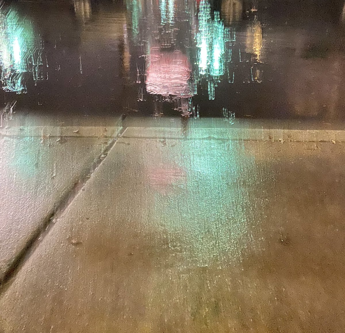 shotbysairyn's tweet photo. Ripples and Reflections. #neworleansnights #newororleanslights #shotbysairyn https://t.co/irZah8LXmK