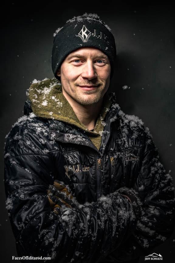 IditarodJeff's tweet photo. Here’s Dallas Seavey, five-time #Iditarod winner!
He’s currently running his THIRTEENTH Iditarod!
Read his story at https://t.co/jC7CitfN6M
#Iditarod50 #photography #alaska #mushing #jeffschultzphotography https://t.co/UGC0vYpmO3
