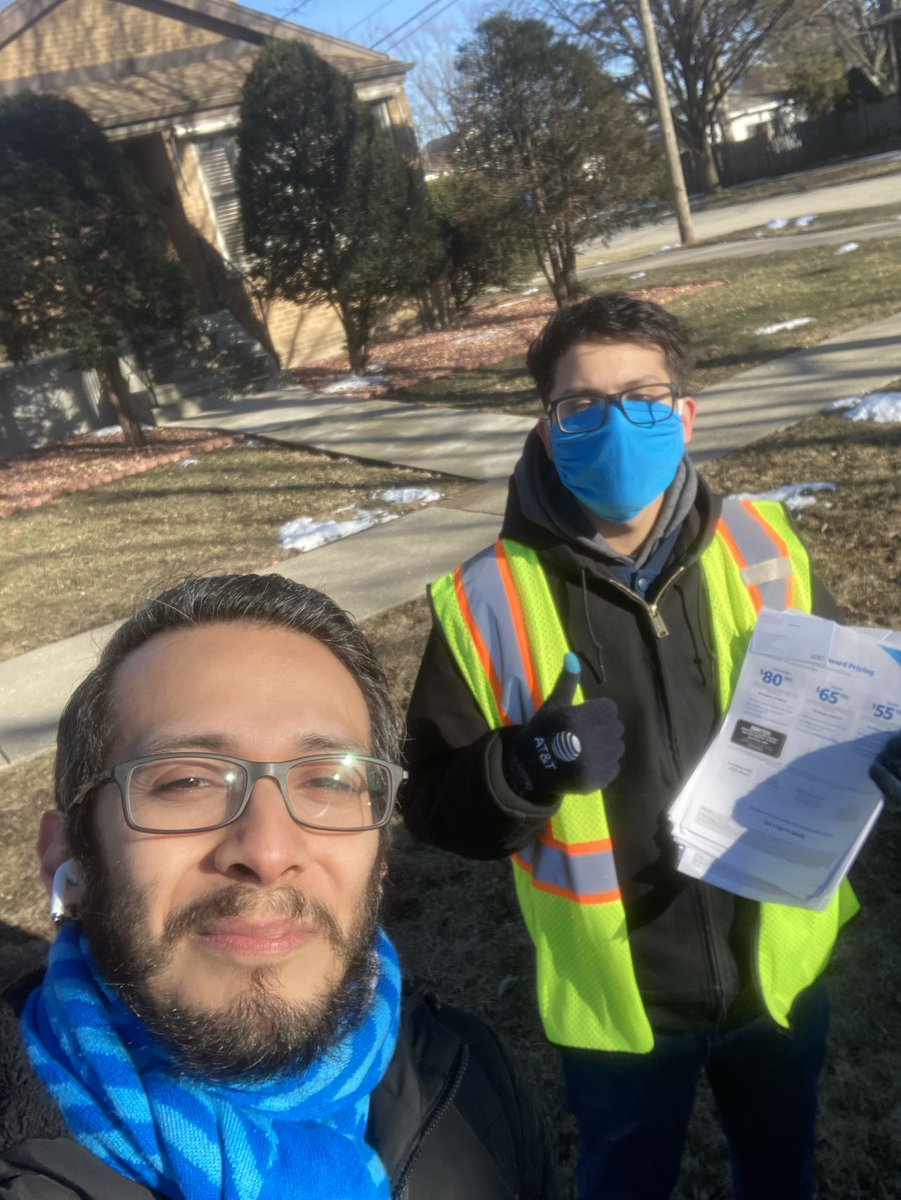 Lagrange out here letting our community know fiber is available and better than ever!! #MakingWaves #FiberBlitz <a href="/GreaterLakesMkt/">Greater Lakes Market 🌊</a> <a href="/GarretMinaglia/">Garret Minaglia</a> <a href="/LorenMiller2004/">Loren Miller</a> <a href="/jazminsofGLM/">Jazmin Sotelo</a> <a href="/TomMonahan10/">Tom Monahan</a> @joe_boxer44
