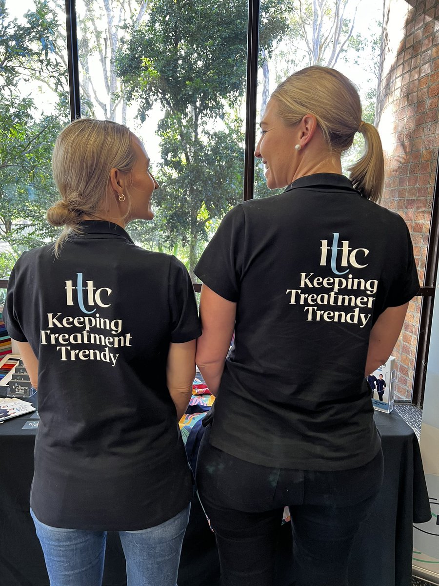 GC_RTRO's tweet photo. The incredible #RadiationTherapists behind @treatmenttrend 😍👩🏼‍⚕️👩🏼‍⚕️
This treatment apparel is designed to enhance patient-centred care, with the dignity of patients &amp; clinical requirements at the forefront of their design! 🤩👏🏻 
#ASMIRTorg
#MedRadForum 
#letsgoGC_RTRO
@ASMIRTorg https://t.co/spenS6EovF