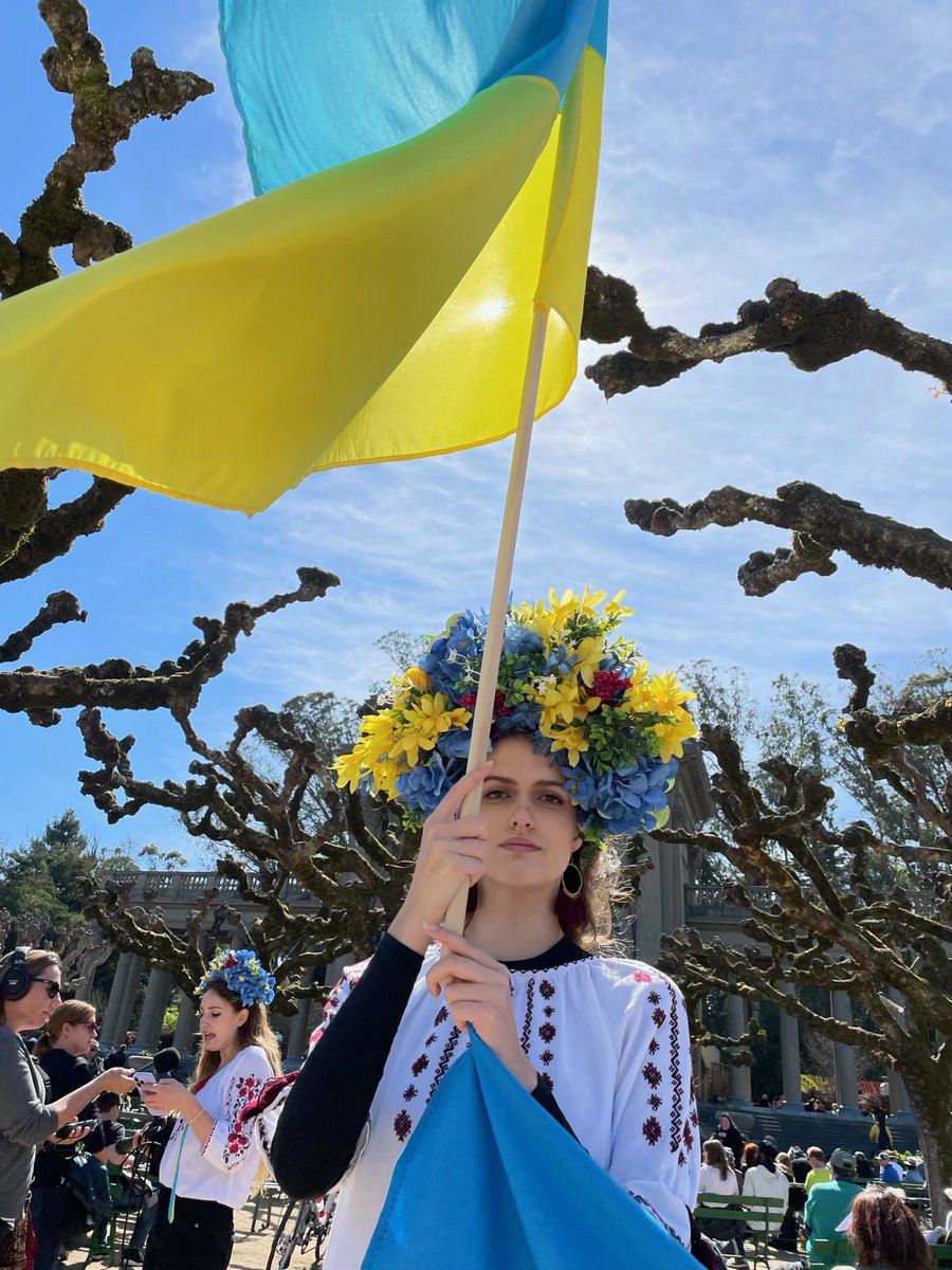 IlluminatedArts's tweet photo. #SF4Ukraine just topped $23,000 for @WCKitchen https://t.co/olz9f9rTsA