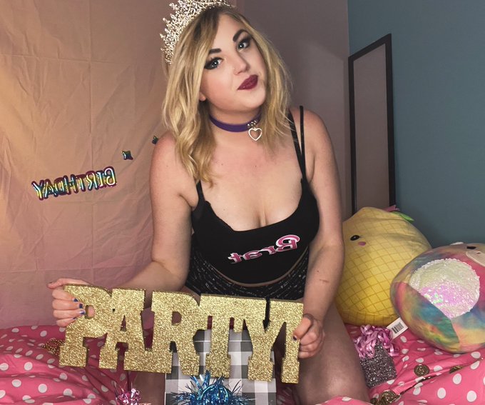 It&rsquo;s my birthday weekend join me live on tiktok tonight #imgoinglive #TikTokviral #tiktok #happybirthday<a href="/tag/party"class="tags"><span>#party</span></a><a href="/tag/birthday"class="tags"><span>#birthday</span></a><a href="/tag/happybirthday"class="tags"><span>#happybirthday</span></a><a href="/tag/tiktok"class="tags"><span>#tiktok</span></a><a href="/tag/tiktokviral"class="tags"><span>#tiktokviral</span></a>