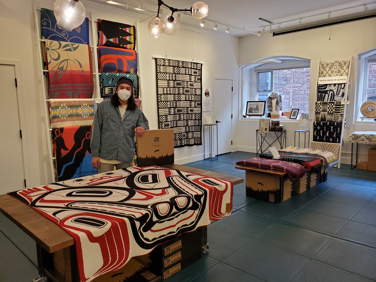 Hassanah2017's tweet photo. Looking for something special to gift to someone? @8thgen at @pike_place is a great place to start Rhiannon and Cassius present today to assist you! #purchaselocal
https://t.co/dyQKnJgyn4 https://t.co/0vC6FUTrIq