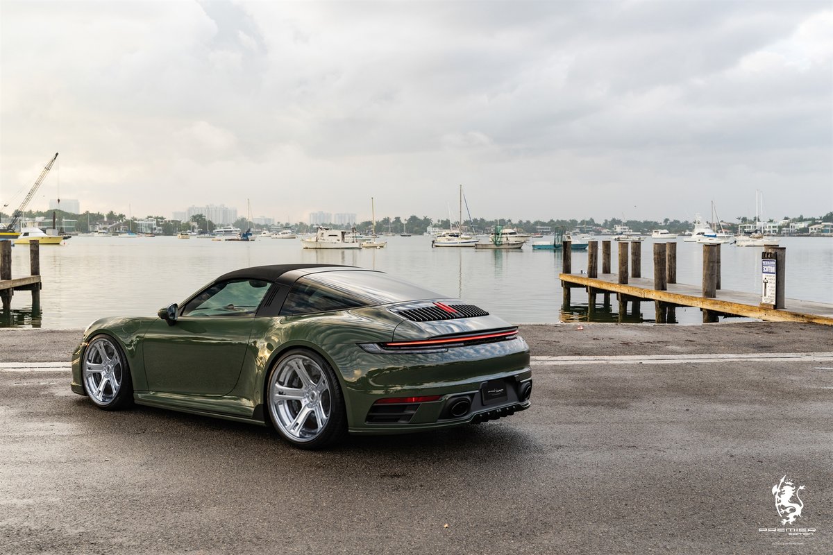 premieredition's tweet photo. Vehicle: Porsche 992 Targa  | 2021
Wheels: CS5-F 3pc Forged 
Finish : Gloss Brushed Face | Polished Lip
Size: Front: 9.5×21 | Rear: 12.5x22
#premieredition #cs5f #luxurycars #supercars  #wheels #jantes #porsche992 #porsche992targa #porsche #forgedwheels https://t.co/2qJ9jzxfO4