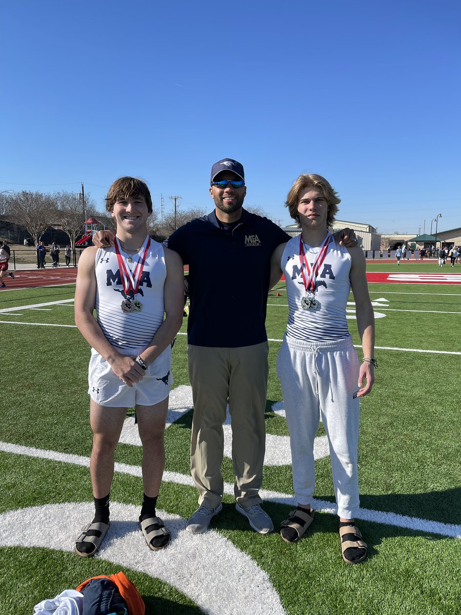 darrickware's tweet photo. It is a beautiful day for a track meet. @SUTTONMAYBERRY and Daniel Kanz  got 1st and 2nd in the 200 and 2nd and 3rd in the 400!

To top it off MCA alumi and two time state champion @maliq_brock swung by to say hello. https://t.co/SPqBJdKu9P
