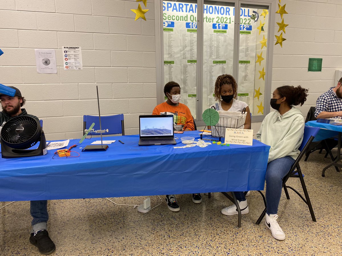 Had fun at the Hits expo today! Teaching kids about wind turbines and clean energy. Can’t wait until next year. #easyecoliving #maeoe_MD