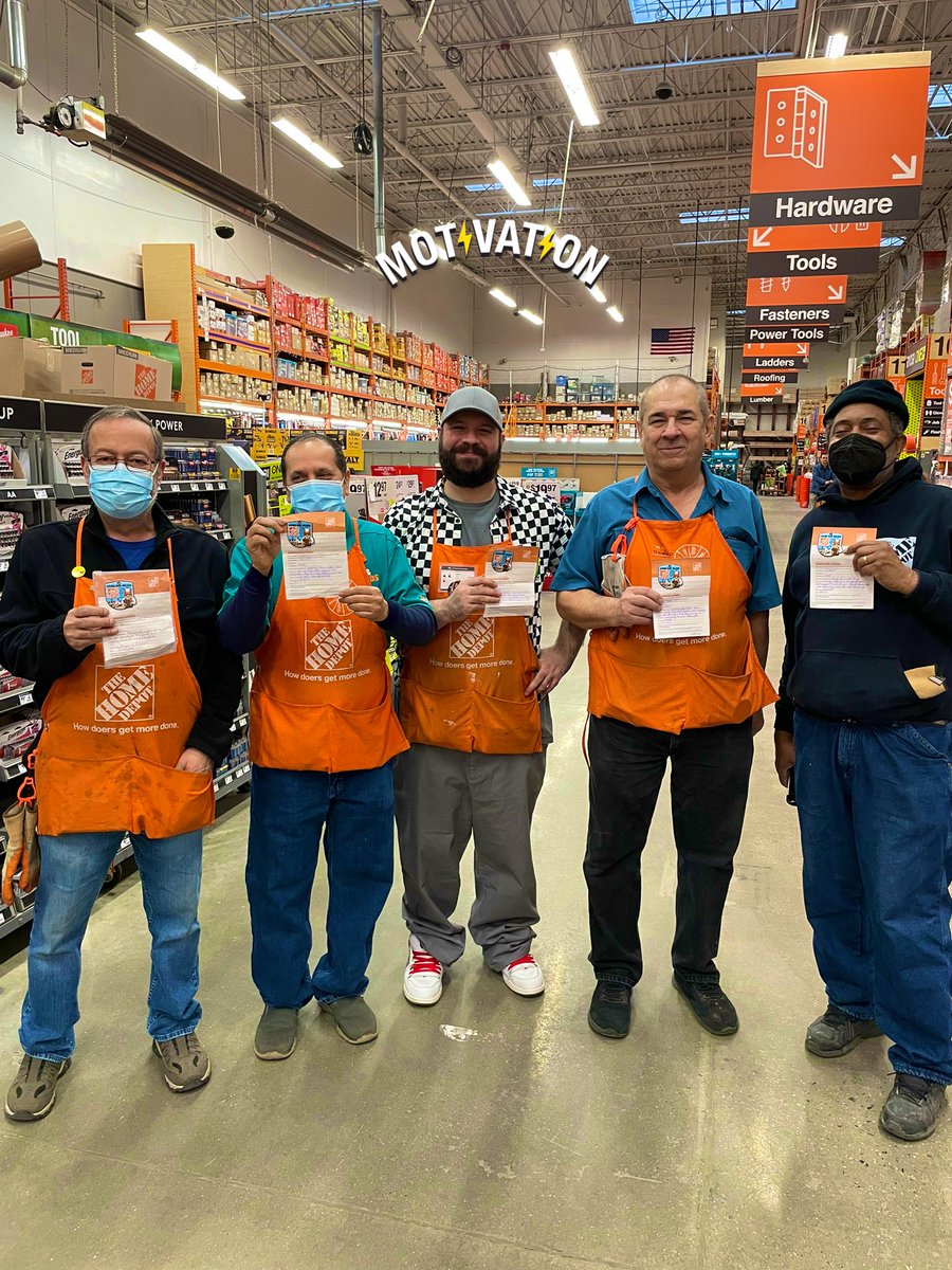 🚨0910 Wants to recognize these Elite associates for their commitment everyday in driving Customer Experience .You are appreciated Wayne D26 Girish D25 Mario D24 Obdulio D27 and Lamont D31 you hard work never goes unnoticed 👏