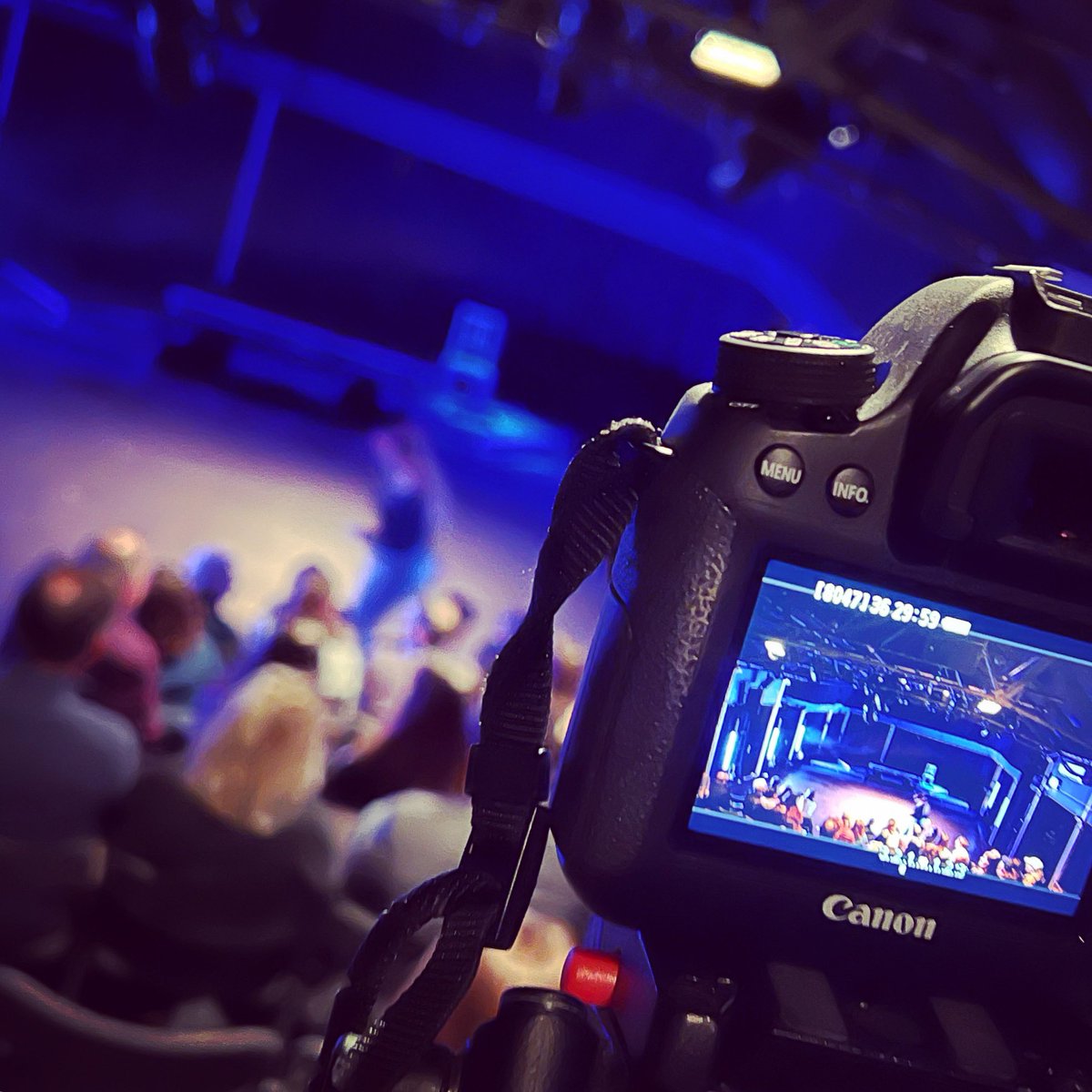 Lovely to be back working with the brilliant <a href="/theMTAonline/">The MTA (The Musical Theatre Academy)</a> again today. Well done to everyone involved in #sosn2022 . What a brilliant show.
.
.
#theatre #videographer #musicaltheatre