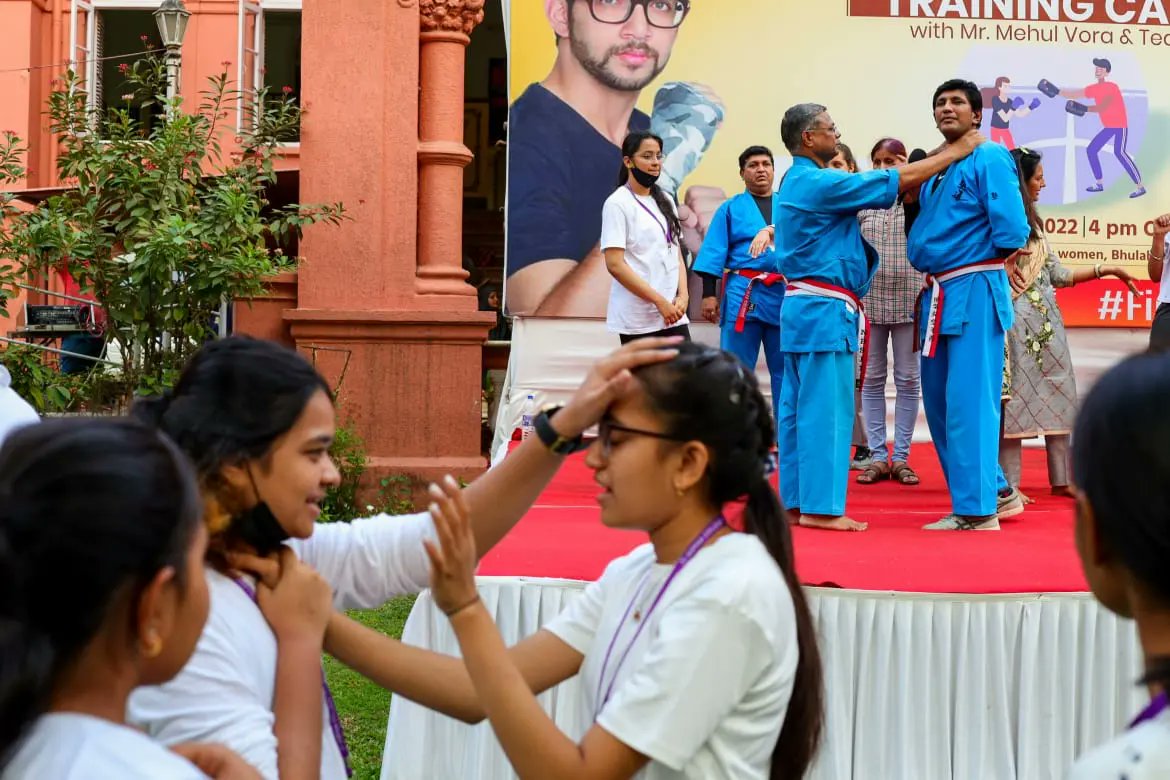 nowdurga's tweet photo. Awareness! Assessment! Action!
#GoGreenयुवा organised a successful self-defence training camp in Sophia college quadrangle on Friday, 11.3.22.
Thankyou, Chief @AUThackeray for the inspiration; Big up, Mr. Mehul Vora ji &amp; team.

#HitLikeAGirl #FierceAndFemale #BreakTheBias https://t.co/7RQ4wSbxU5