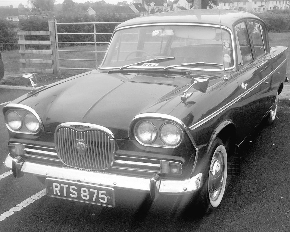 BulldogBDX's tweet photo. #SingerSaturday
#classiccars #propercars #BDXclub https://t.co/HzlB5x5zsd